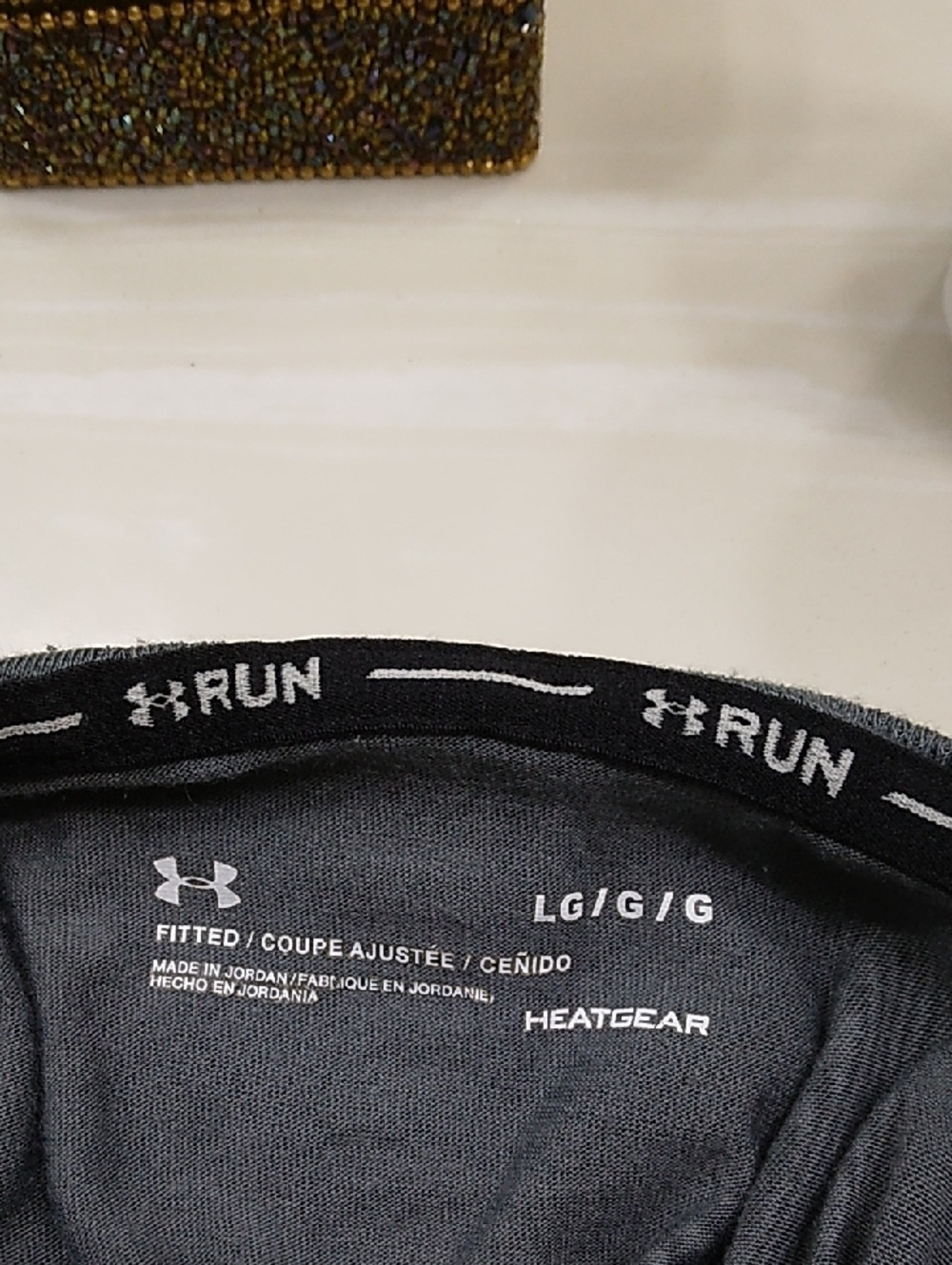 Under Armour Dark Gray HeatGear Running Hooded Top - Picture 5 of 7